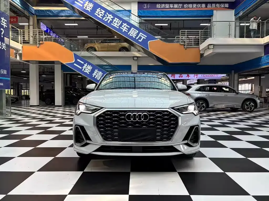 Audi Q3 Sportback — фото 9