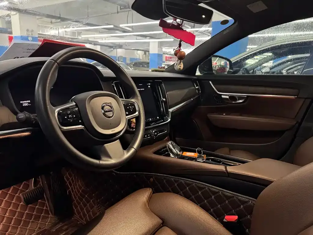 Volvo S90 — фото 4