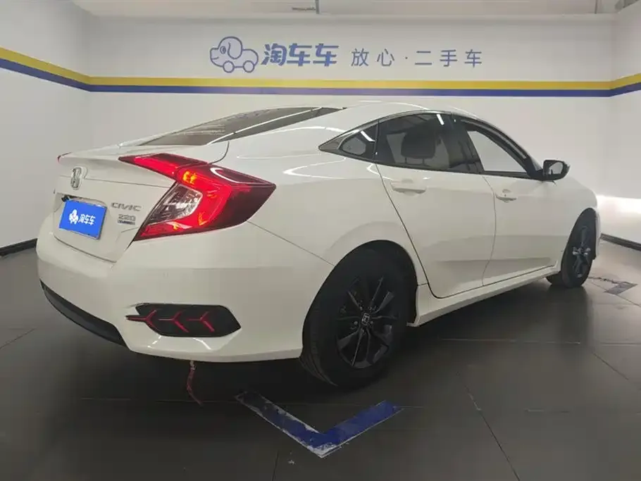 Honda Civic — фото 4