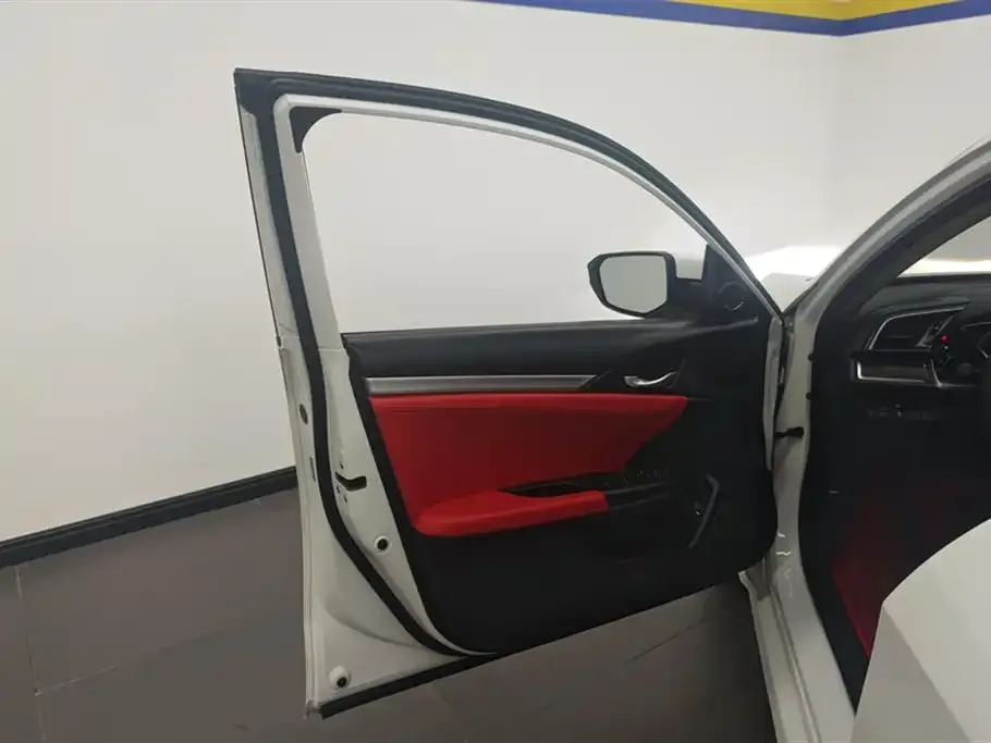 Honda Civic — фото 8
