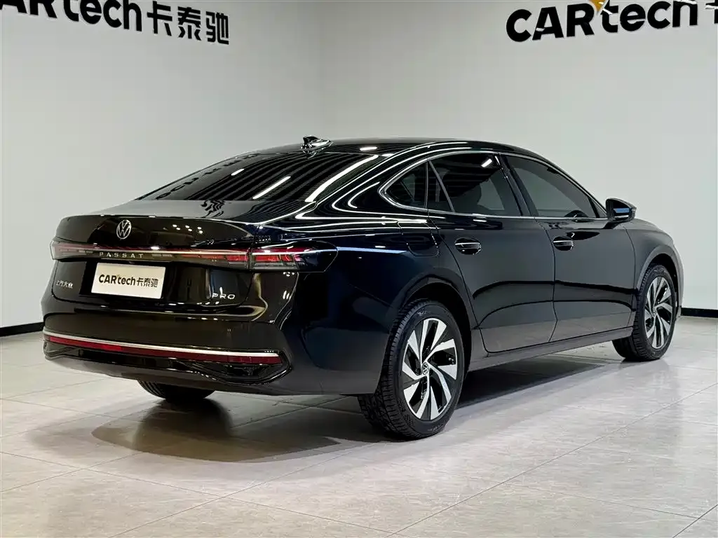 Volkswagen Passat — фото 6