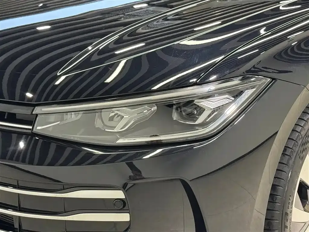 Volkswagen Passat — фото 10