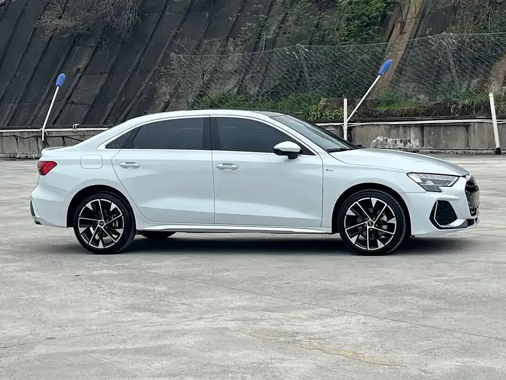 Audi A3 — фото 8