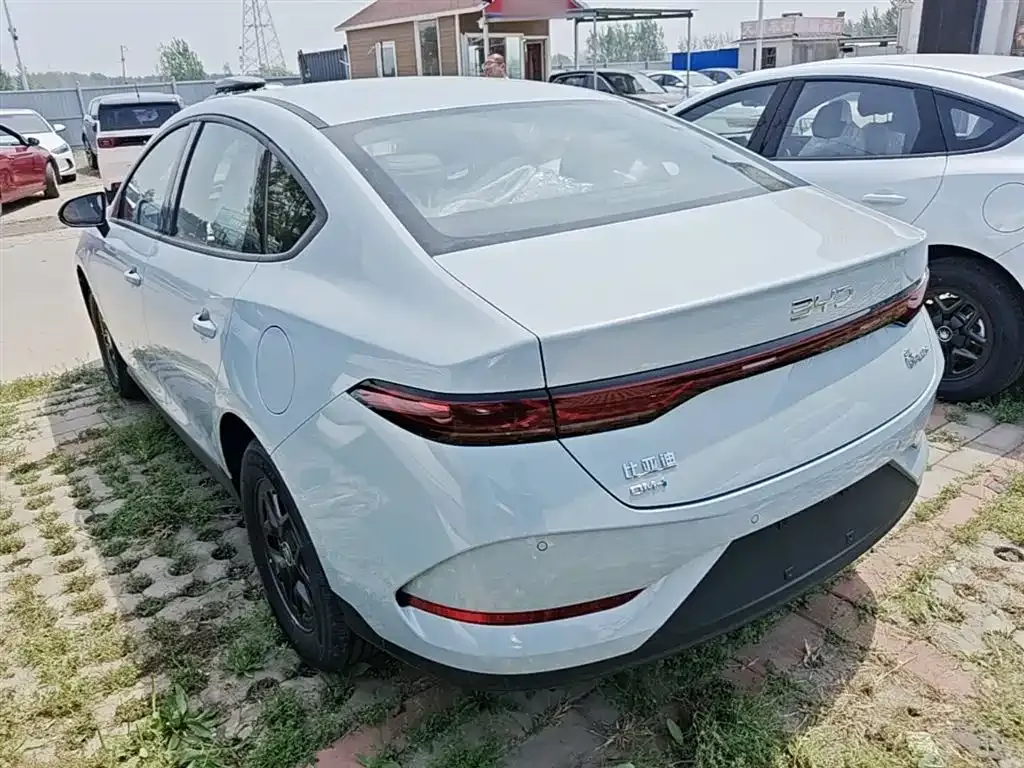 BYD Qin PLUS — фото 9