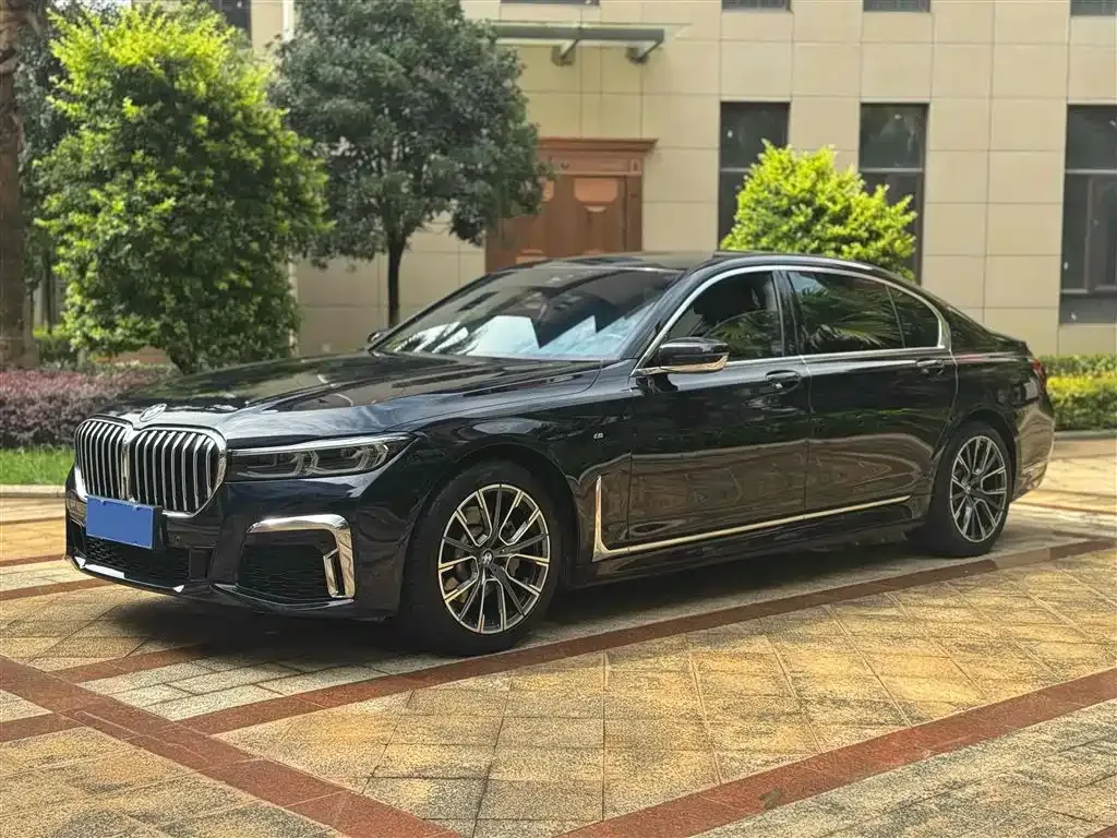 BMW 7 Series — фото 2