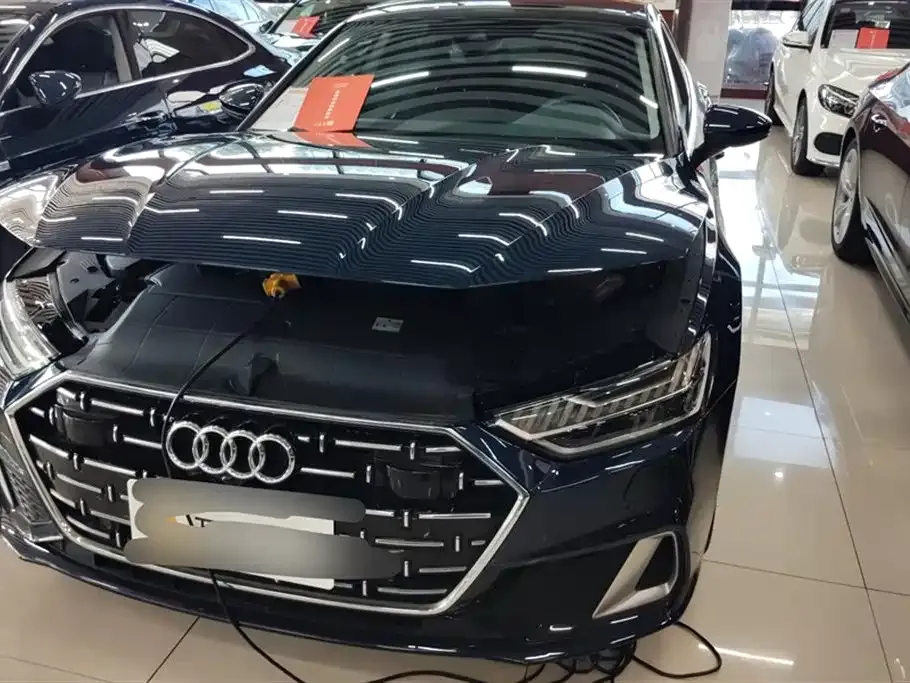Audi A7L — фото 9