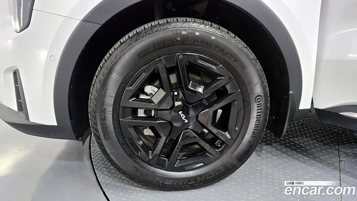 Kia Sorento — фото 10