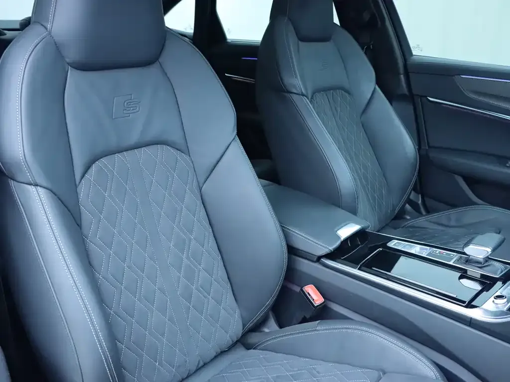 Audi S6 2023 из CN, фото 9