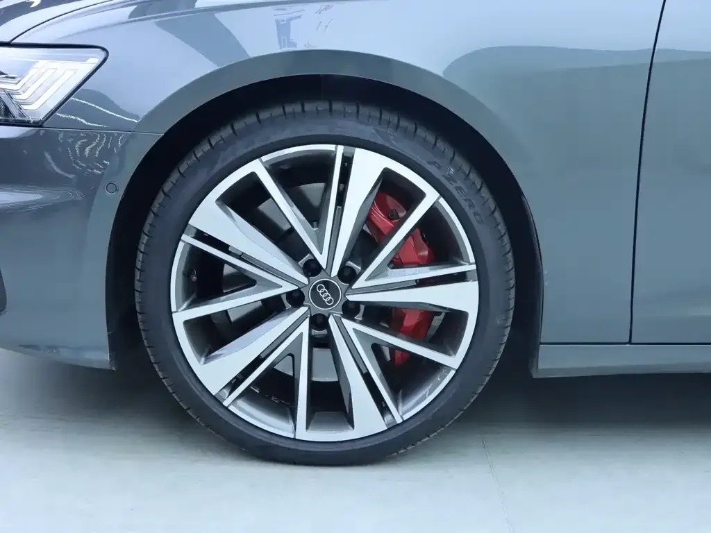 Audi S6 2023 из CN, фото 4