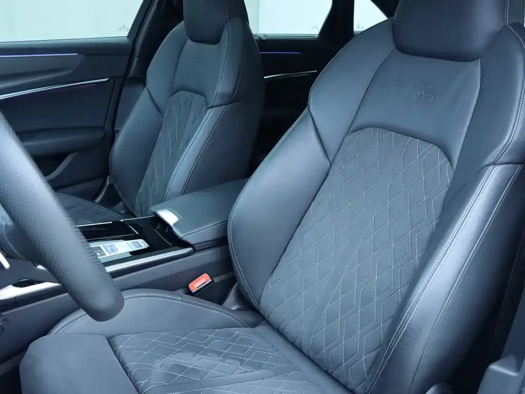Audi S6 2023 из CN, фото 8