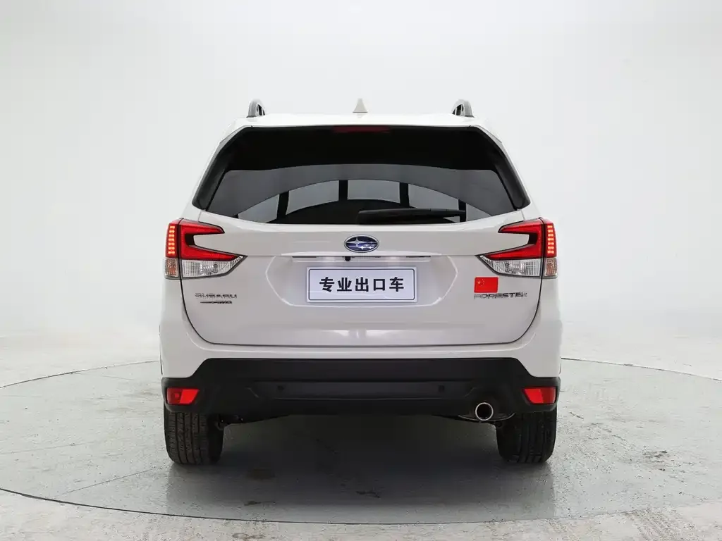 Subaru Forester — фото 4