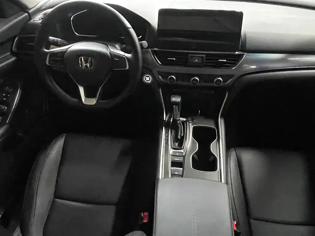 Honda Accord — фото 4