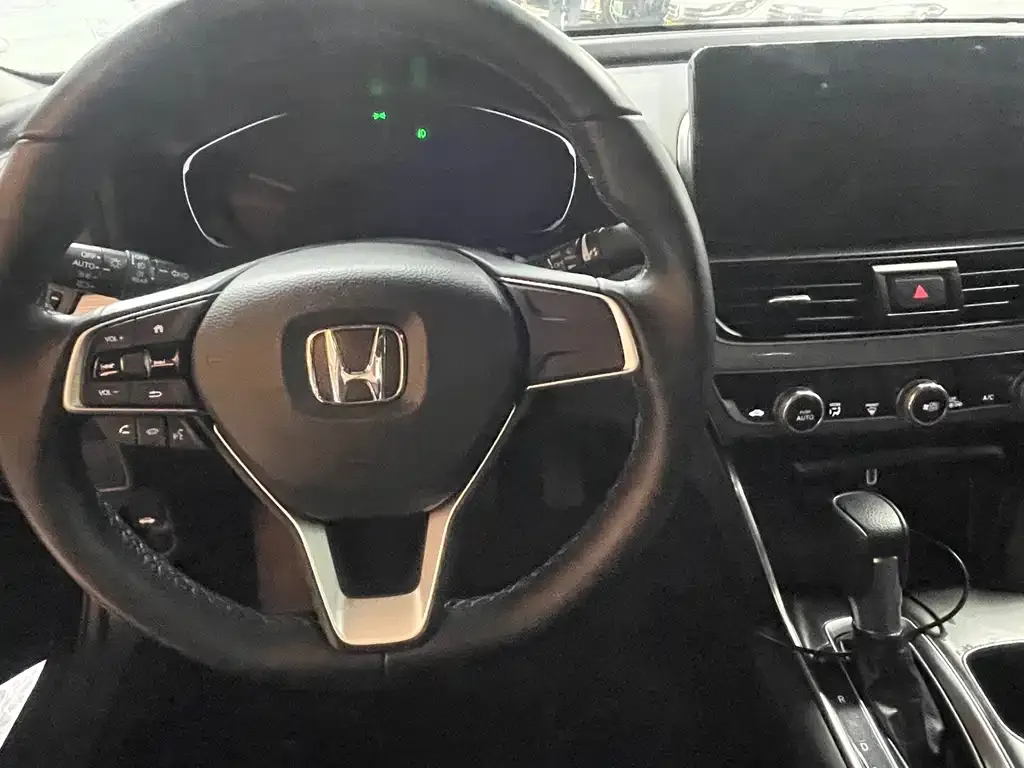 Honda Accord — фото 6