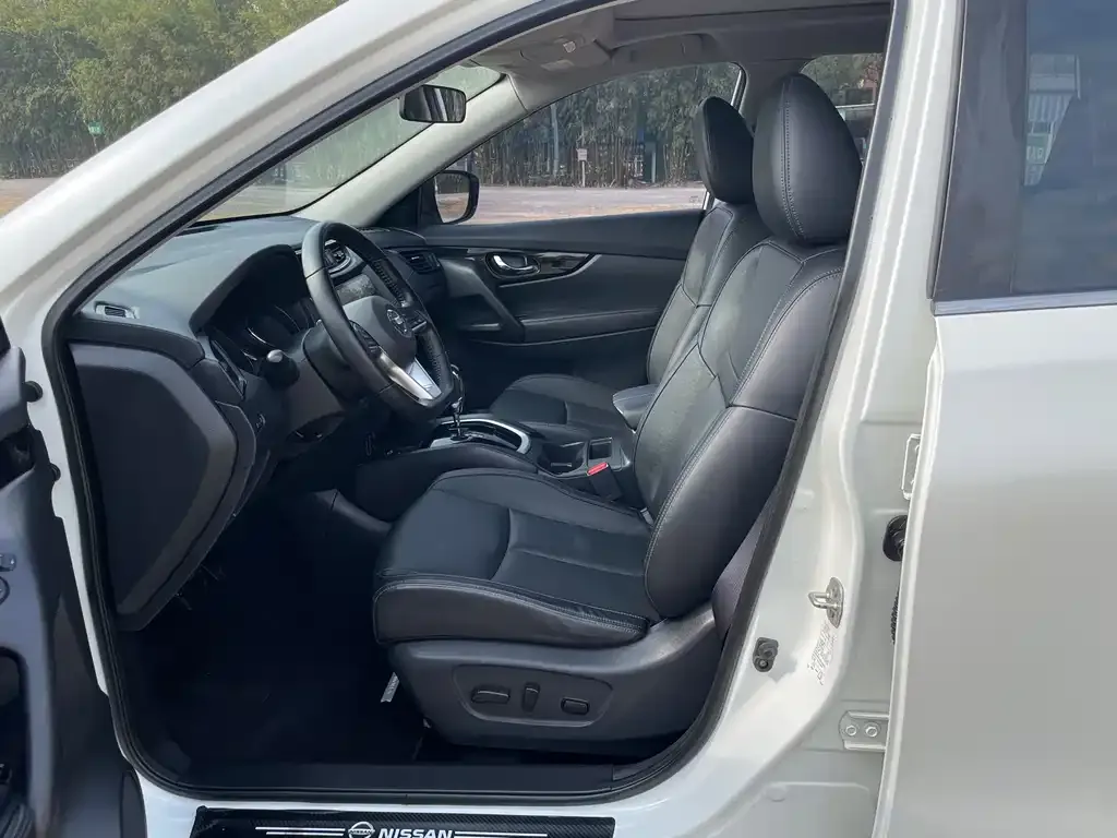 Nissan X-Trail 2021 из CN, фото 2