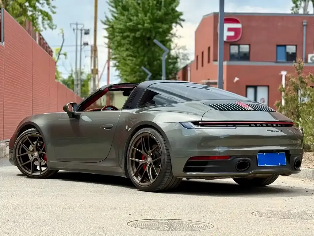Porsche 911 2023 из CN, фото 4