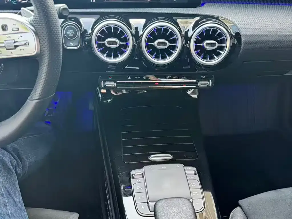 Mercedes-Benz A-Class 2021 из CN, фото 7
