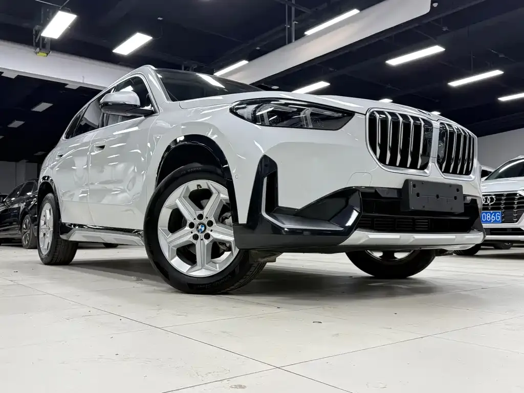 BMW X1 — фото 7