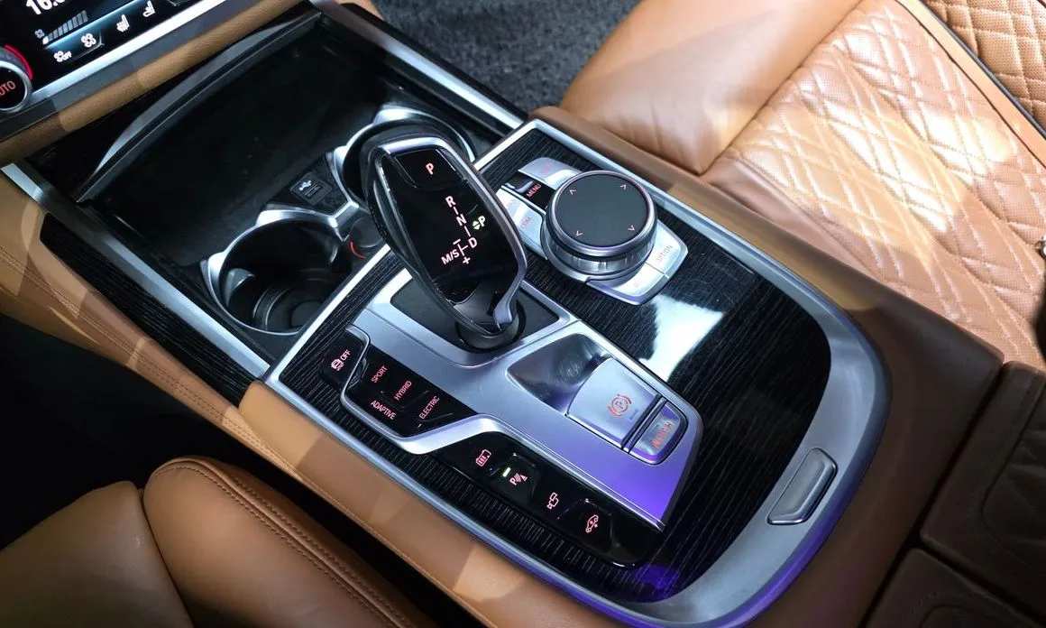 BMW 7-Series 2021 из KR, фото 9