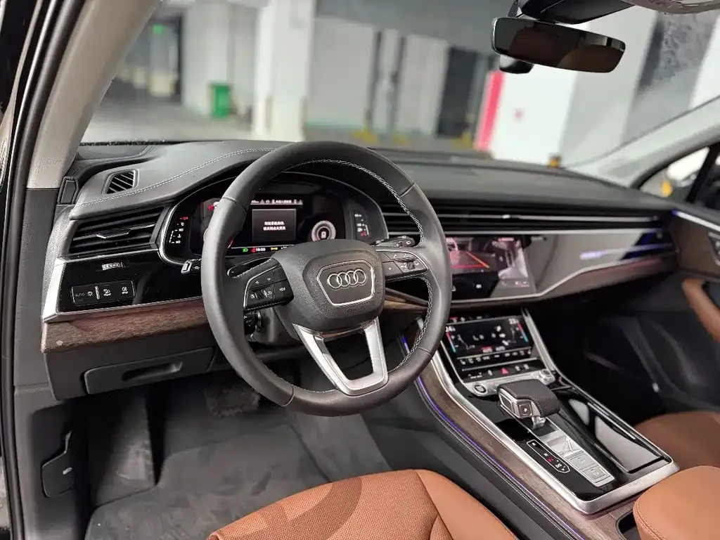 Audi Q7 — фото 5