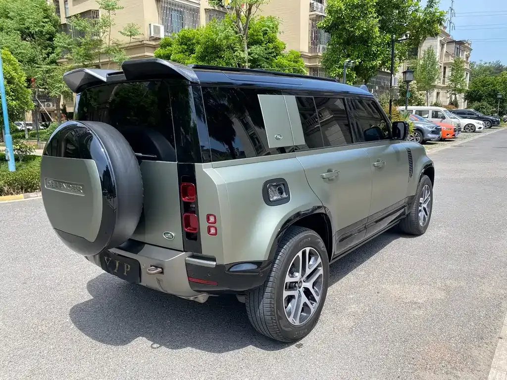 Land Rover Defender — фото 9