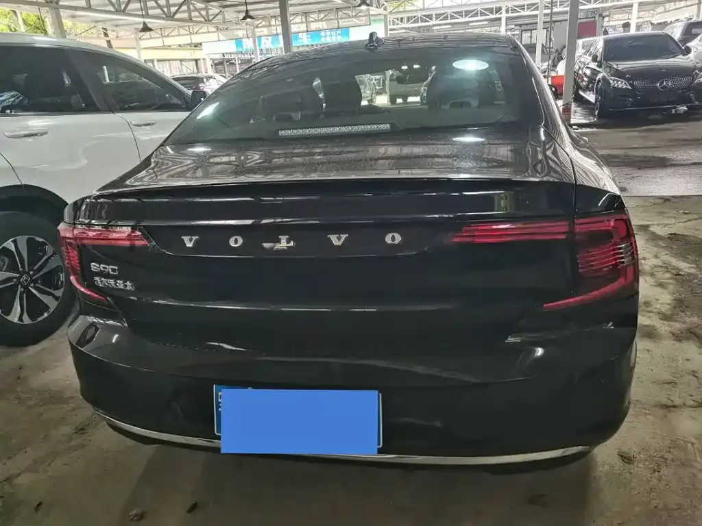 Volvo S90 — фото 10