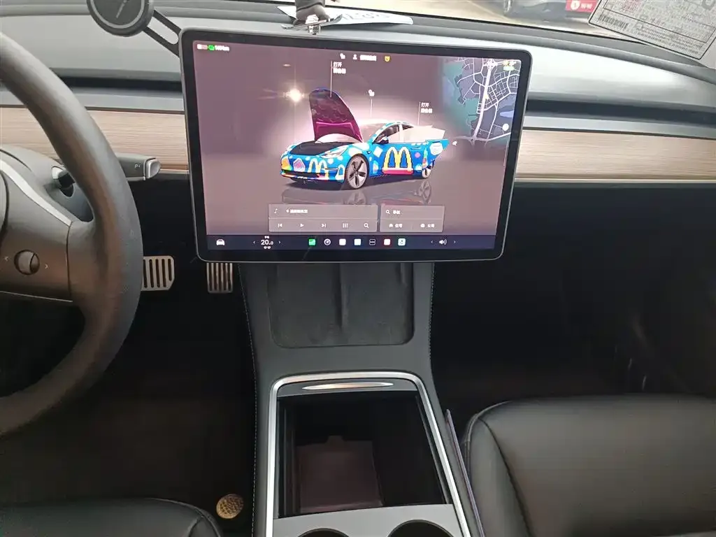 Tesla Model 3 — фото 3