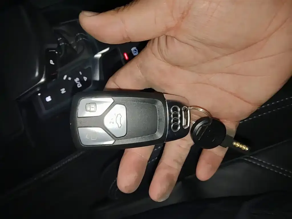 Audi Q5L 2022 из CN, фото 3
