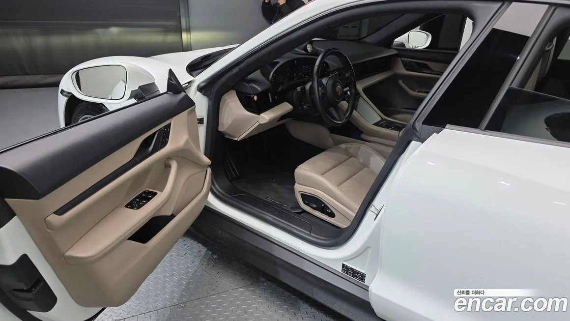 Porsche Taycan 2022 из KR, фото 9