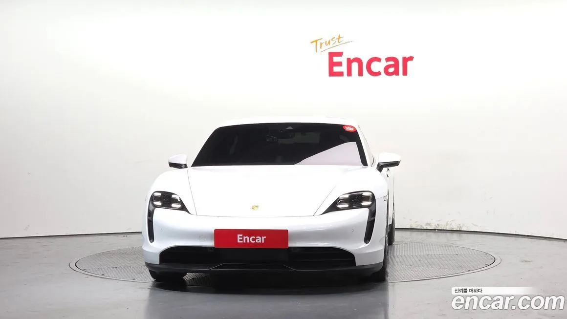 Porsche Taycan 2022 из KR, фото 10