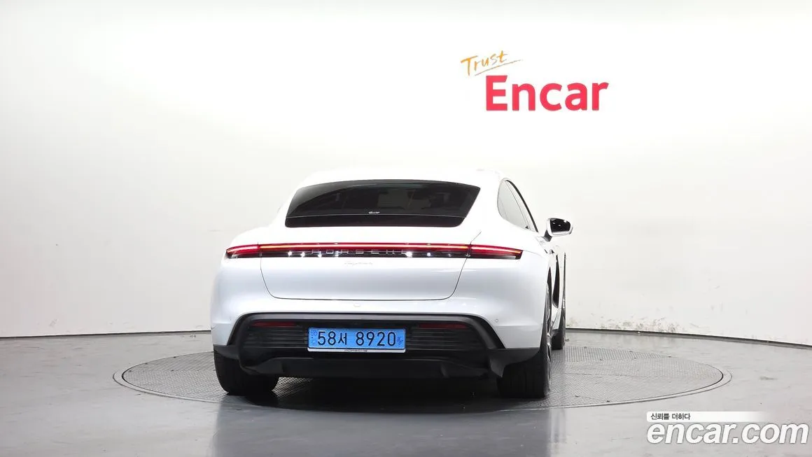 Porsche Taycan 2022 из KR, фото 8