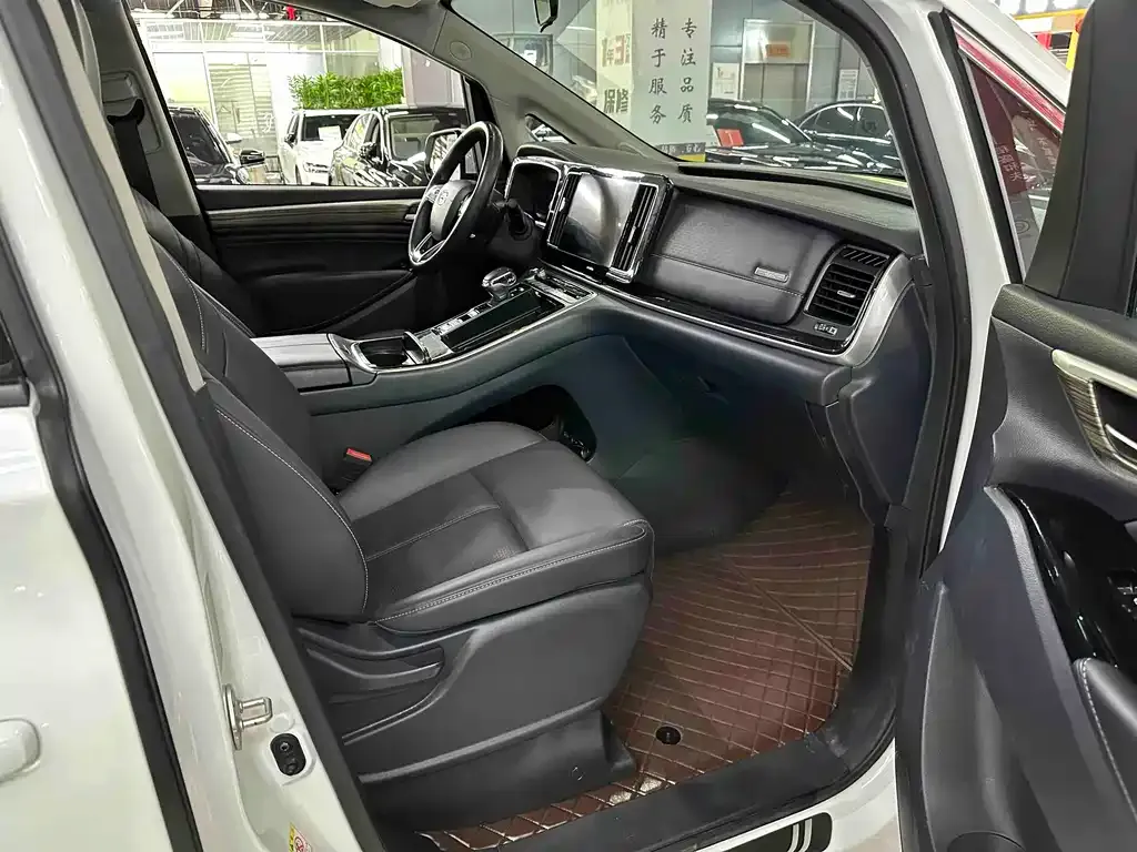 GAC Motor Trumpchi M8 — фото 2