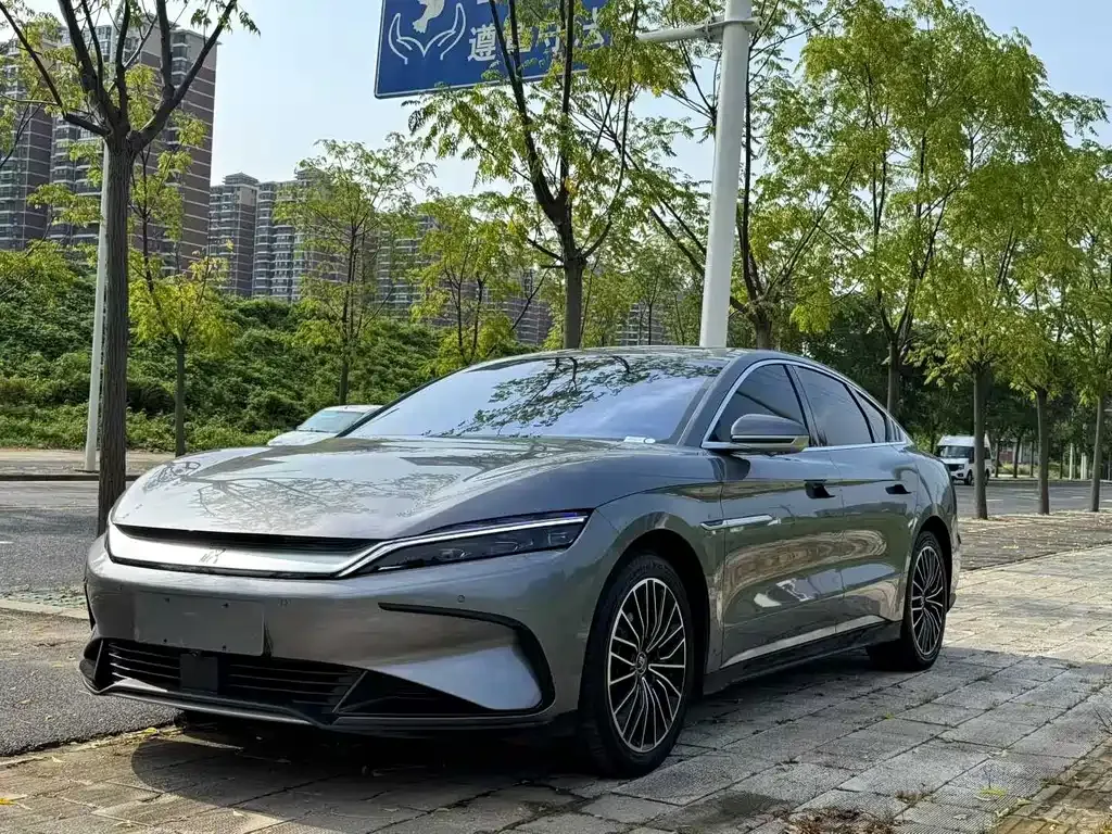 BYD Han — фото 1