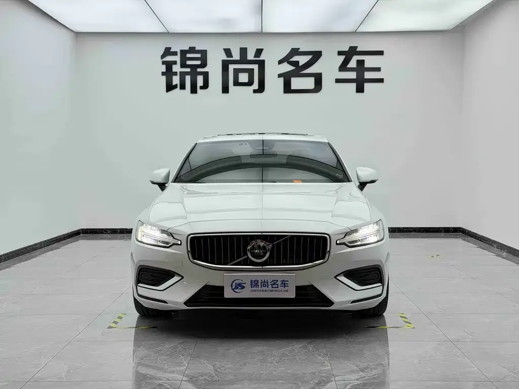 Volvo S60 2022 из CN, фото 3