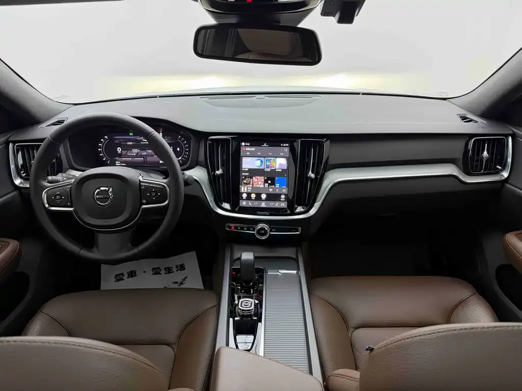 Volvo S60 2022 из CN, фото 4