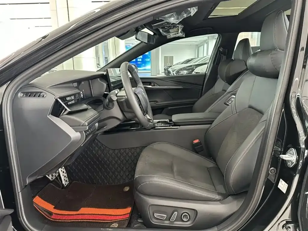 Toyota Camry 2025 из CN, фото 4