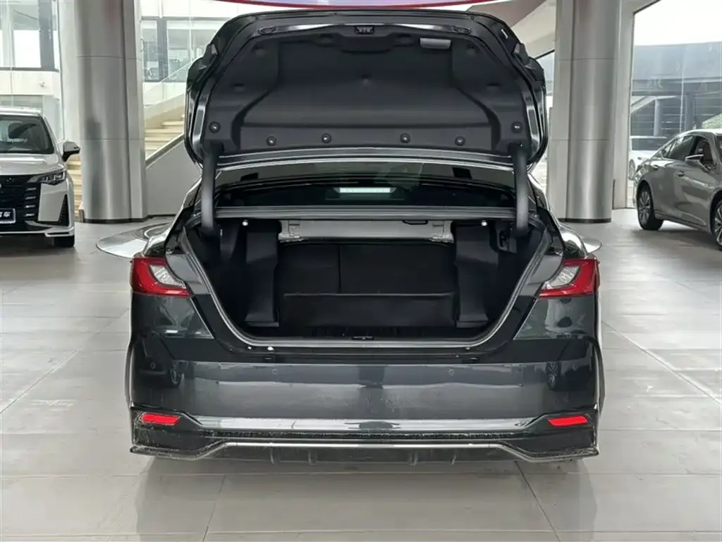 Toyota Camry 2025 из CN, фото 7