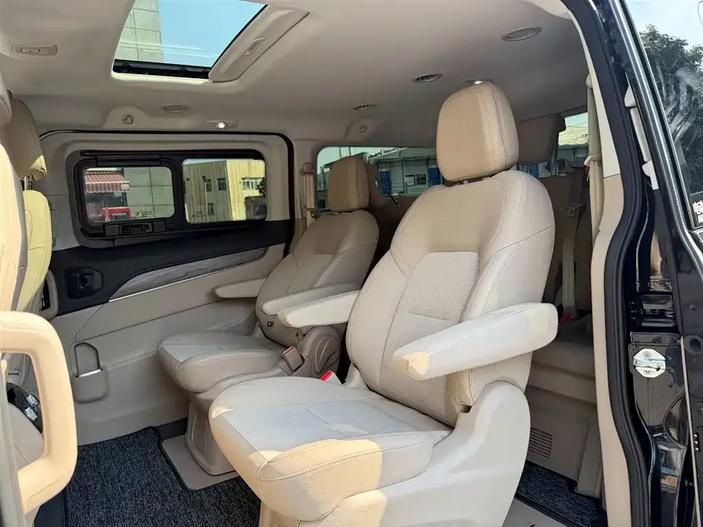Ford Tourneo 2024 из CN, фото 3