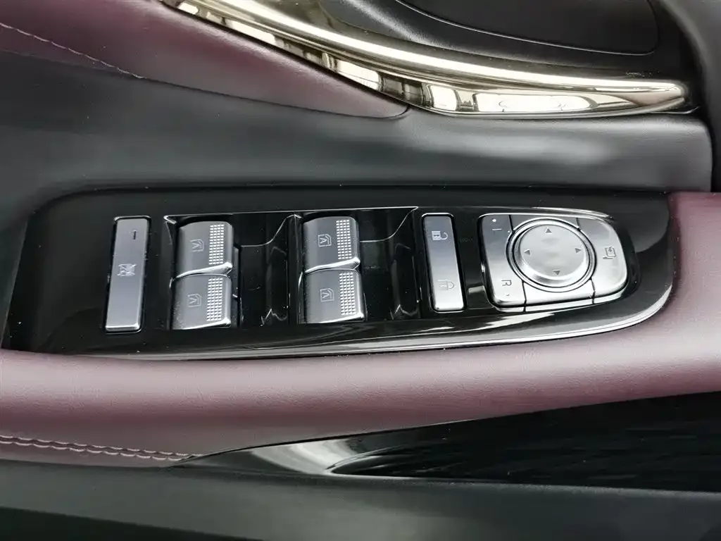 GAC Motor Trumpchi M8 — фото 9