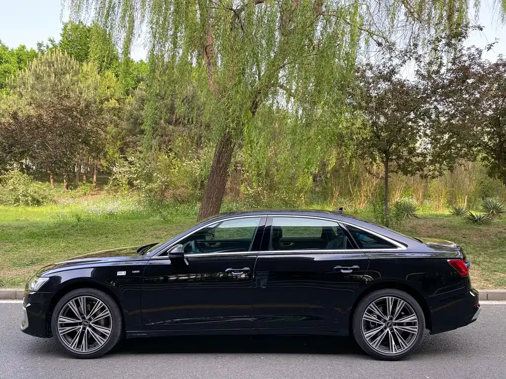 Audi A6L — фото 10