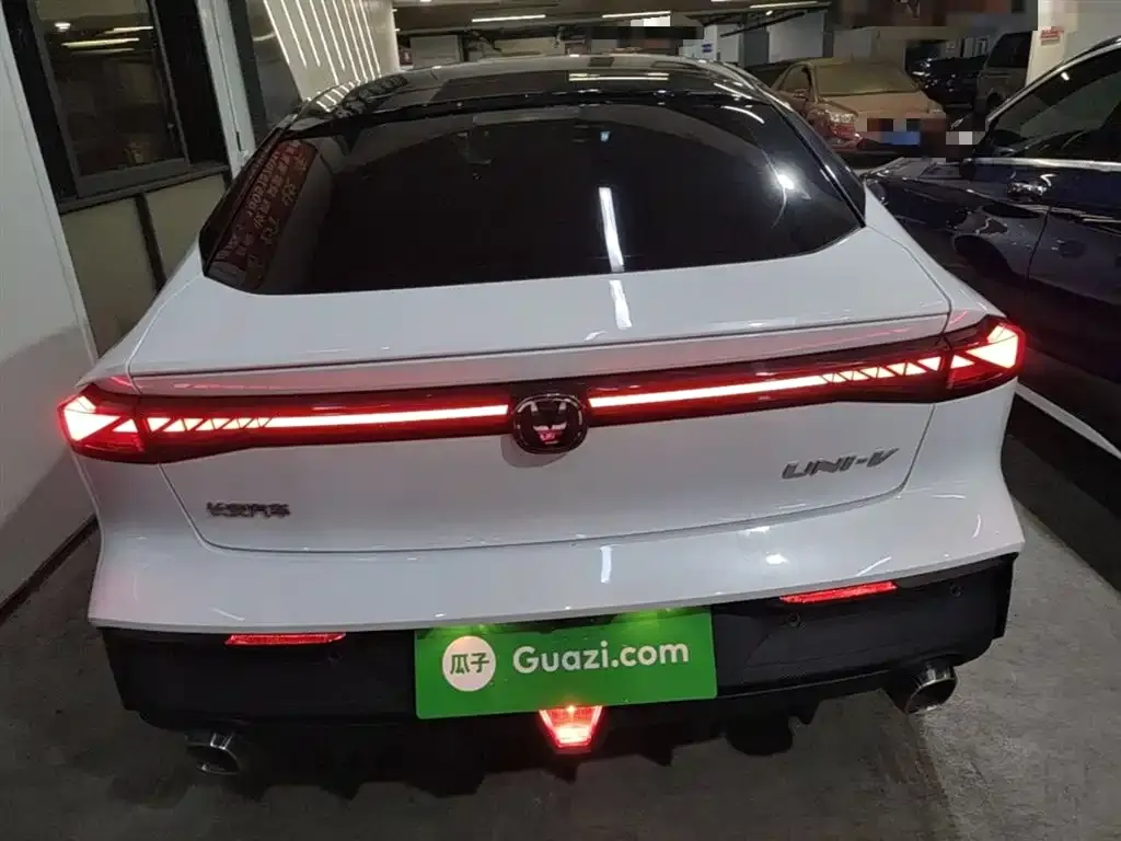 Changan UNI-V 2023 из CN, фото 4