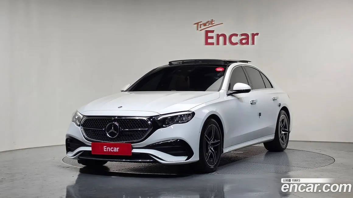 Mercedes-Benz E-Class E200 AMG Line 1