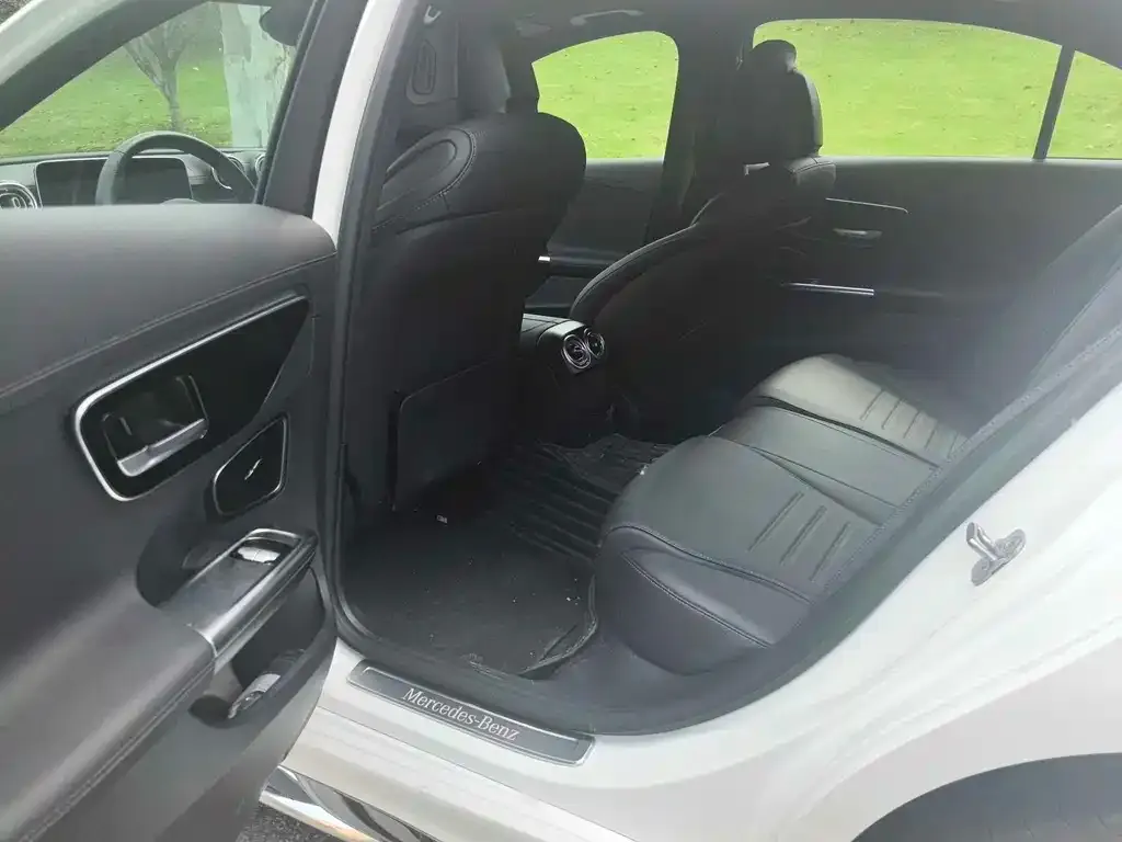 Mercedes-Benz C-Class 2024 из CN, фото 2