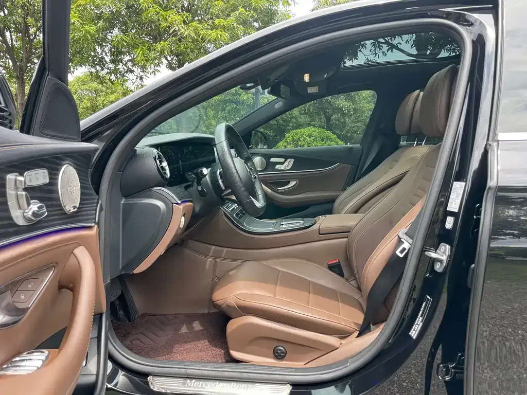 Mercedes-Benz E-Class 2022 из CN, фото 9