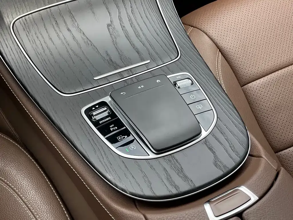 Mercedes-Benz E-Class 2022 из CN, фото 3