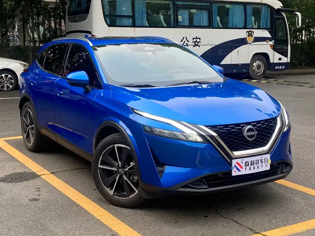 Nissan Qashqai — фото 10