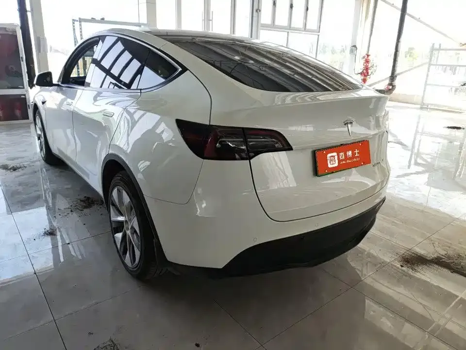 Tesla Model Y — фото 4