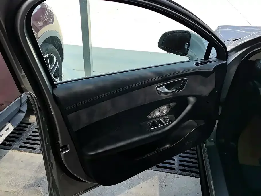 Roewe D7 2024 из CN, фото 10