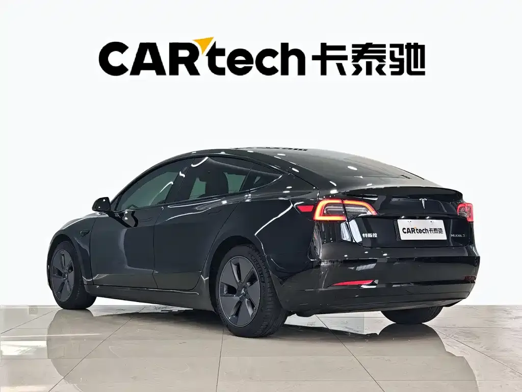 Tesla Model 3 — фото 10