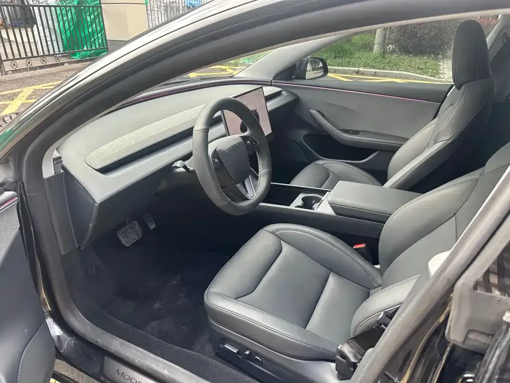 Tesla Model 3 — фото 2