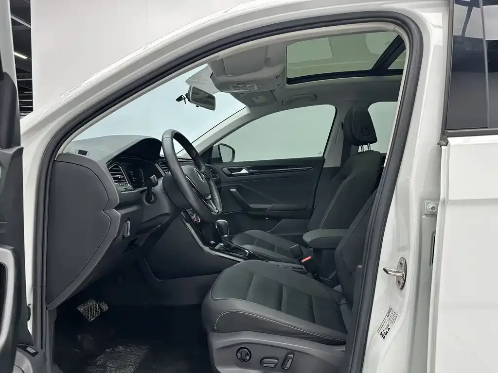 Volkswagen T-Roc 2022 из CN, фото 7